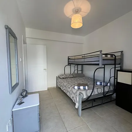 Cozy 2-bd Ap Near The Sea! Appartement *