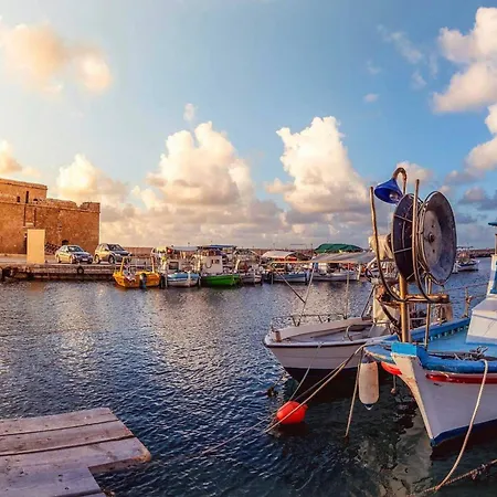 Cozy 2-bd Ap Near The Sea! * Paphos