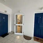 Cozy 2-bd Ap Near The Sea! Paphos
