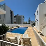Cozy 2-bd Ap Near The Sea! Apartment Paphos