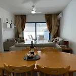 Cozy 2-bd Ap Near The Sea! Paphos