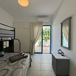 Cozy 2-bd Ap Near The Sea! Apartment