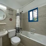 Cozy 2-bd Ap Near The Sea! Apartment Paphos