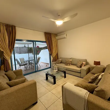 Cozy 2-bd Ap Near The Sea! דירה