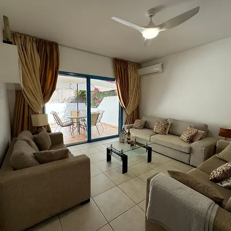 Cozy 2-bd Ap Near The Sea! *