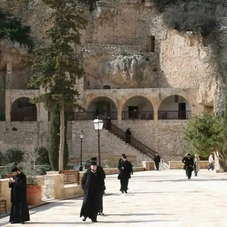 Cozy 2-bd Ap Near The Sea! * פאפוס