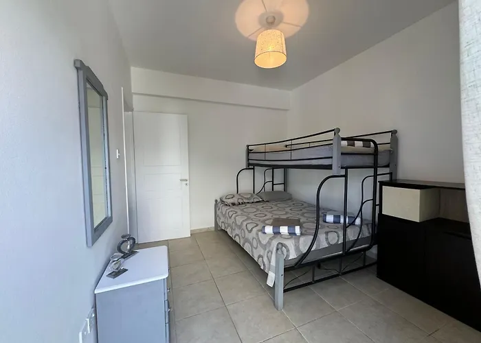 Cozy 2-bd Ap Near The Sea! Lägenhet *