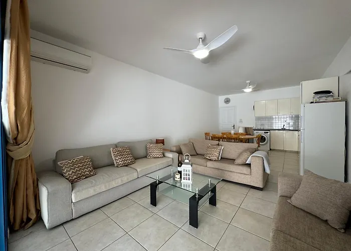 Cozy 2-bd Ap Near The Sea! Lägenhet *