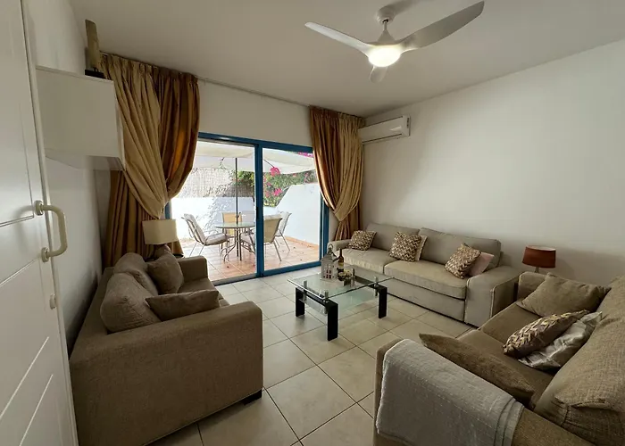 Cozy 2-bd Ap Near The Sea! *