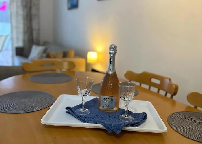 Cozy 2-bd Ap Near The Sea! Lägenhet *