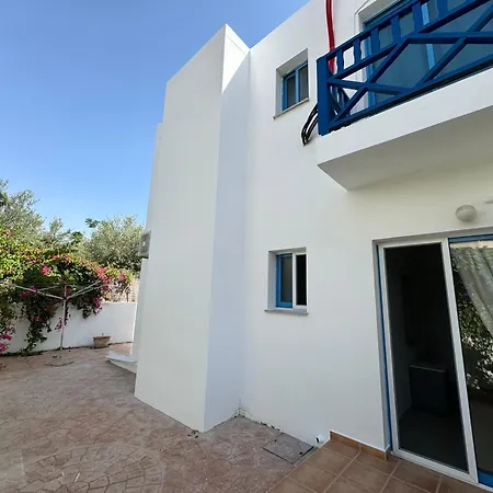 Daire Cozy 2-bd Ap Near The Sea! Pafos