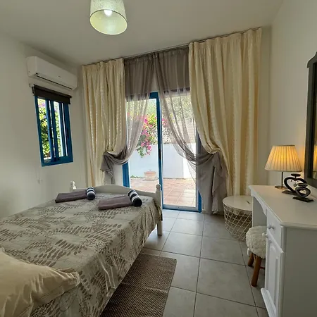 Apartment Cozy 2-bd Ap Near The Sea!