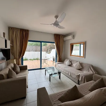 Cozy 2-bd Ap Near The Sea! Daire