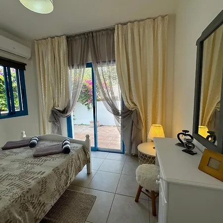 Cozy 2-bd Ap Near The Sea! Apartmán Paphos